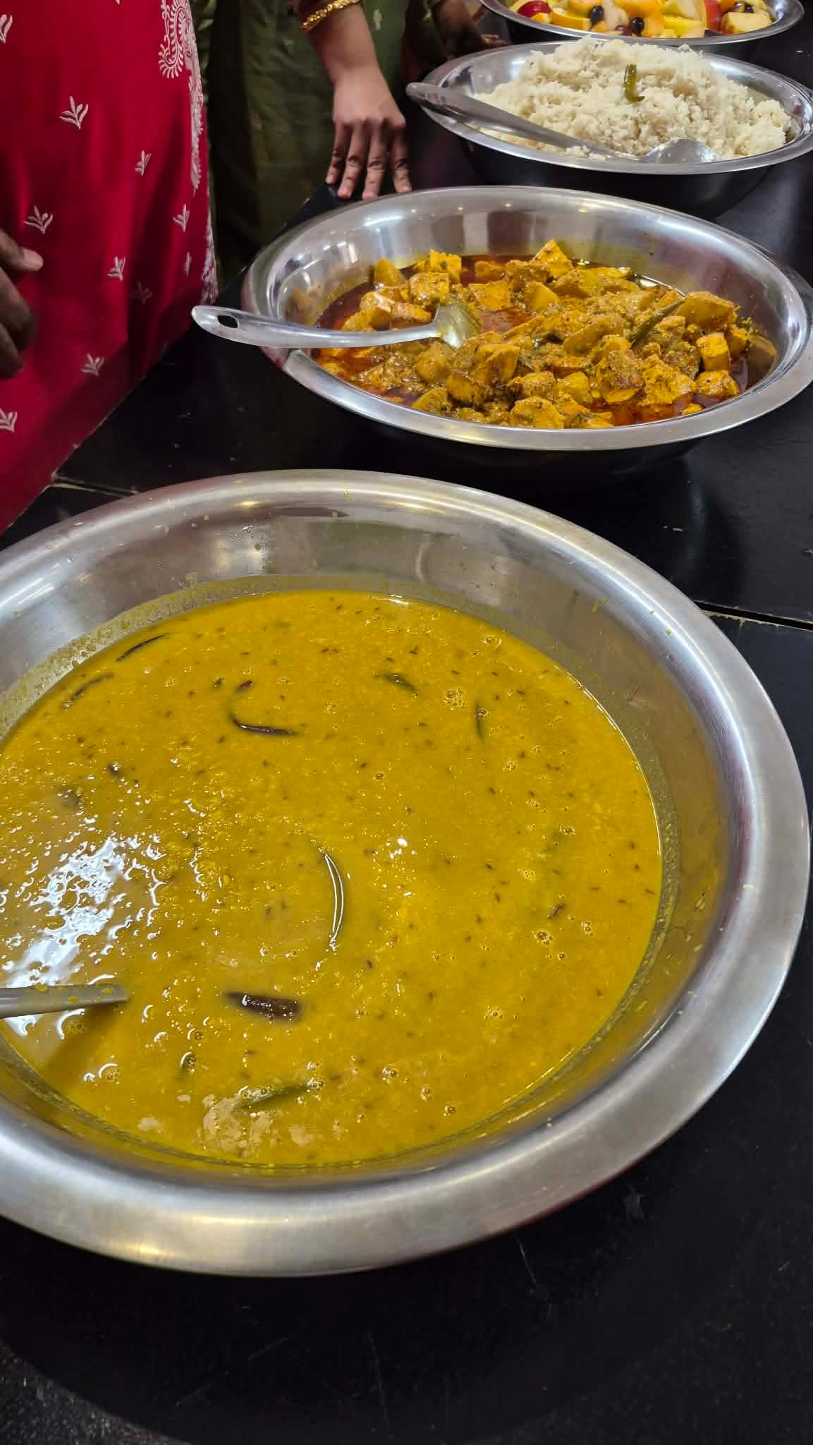 Luchi & cholar dal